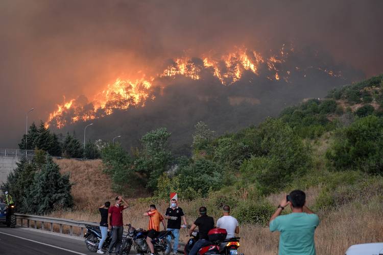 5 il alev alev yanıyor! Türkiye orman yangınlarıyla mücadele ediyor 1